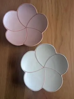 希少色】よしざわ窯 シトロン（大）＆ プルーン（小）コサージュのお鉢