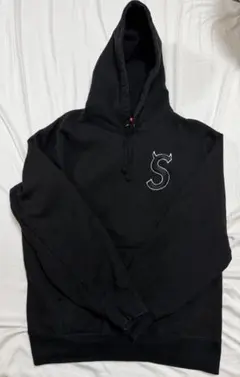 Supreme Sロゴ ツノ パーカー　美品 2026年最新】supreme sロゴ パーカー ツノの人気アイテム - メルカリ