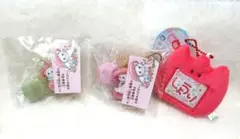 【新品未使用】マカロンと猫のアクリルキーホルダー ２個　おまけ付き!