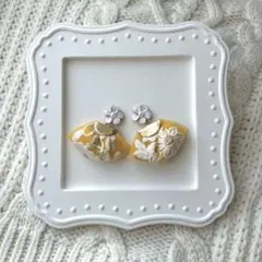 インド刺繍リボン パール 花 上品華やか 大ぶりピアス/イヤリング