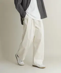 ホワイト 2タックワイドチノパンツ
