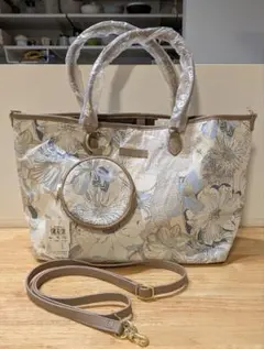 リバティ　トートバッグ丸形ポーチ付き