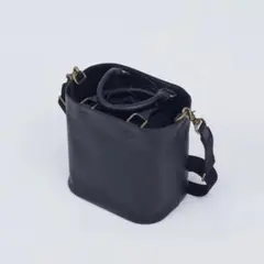 現行品 ADIEU TRISTESSE ボンネルショルダー付レザーバッグのサムネイル