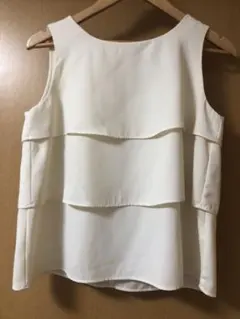 ノースリーブ　　セットアップ　アパートバイローリーズ