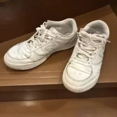 New Balance ホワイト スニーカー