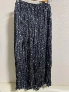 イッカ　ikka 花柄 プリーツスカート Mサイズ　紺