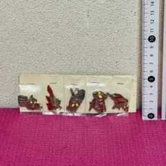 ウルトラマン バッジ 当時物 捜査隊 警備隊 MAT等 7個 小学館 円谷プロ