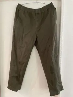 UNIQLO イージーリラックスアンクルパンツ L ズボン両足あたり黒いやけあり