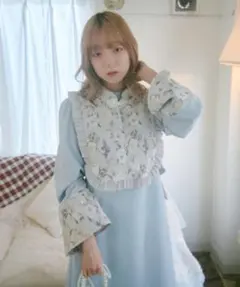 【クティールとレトロ】２wayフリルリボンジャガードベストのサムネイル