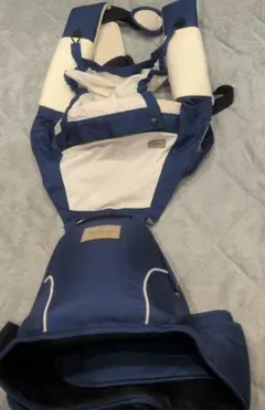 美品　bebear ヒップシート 抱っこ紐　 ネイビー　ベビー　ポケット