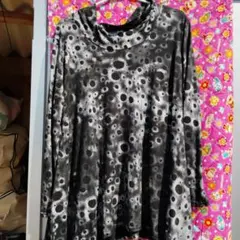 黒白ドット模様 長袖カットソー フリーサイズ