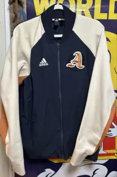 adidas 刺繍ロゴ ジャケット