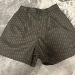 グレー ストライプ ショートパンツ Lのサムネイル