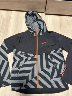 nike ランニングジャケット m