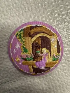 ディズニー刺繍缶バッジ　ラプンツェル