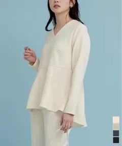 【ur's】Vネックタックペプラムトップス Sサイズ