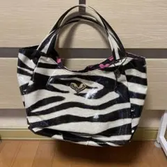 Item thumbnail for item dfe76b98-fbd4-421b-bd37-c443a6e5c894