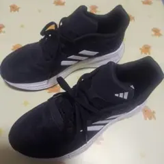 adidas ブラック スニーカー25cm