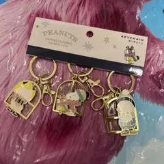 ユニバ　スヌーピー　チャーリーブラウン　ルーシー　キーチェーン　キーホルダー