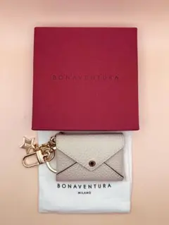 BONAVENTURA ホリデー チャームレッドスター チェーン キーホルダー
