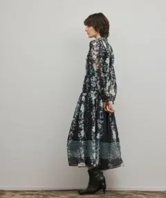 今春完売新品タグ付グレースコンチネンタルフラワープリントティアードワンピース38