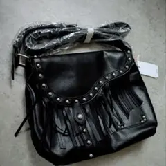 フリンジ ブラックショルダーバッグ　y2k シルバースタッズ打込 【新品】