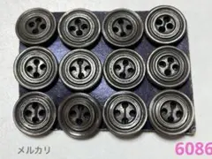 6086 シェルボタン　12個　フランス　ボタンシート　12ミリ