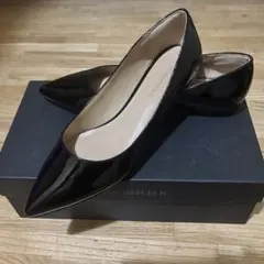 Banana Republic 黒 エナメル フラットシューズのサムネイル
