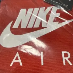 NIKE ナイキ　ショルダーバッグ　ランチバッグ　保冷　保温　レッド