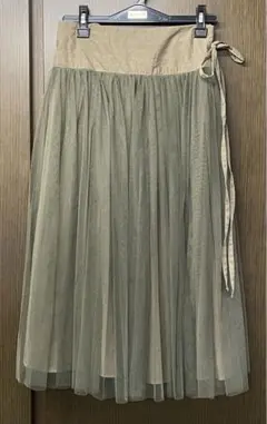 ♦︎再値下げ♦︎新品未使用　チュールスカート　カーキ