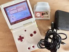 ゲームボーイアドバンスSP 本体、ソフト２つ、充電器セットです。
