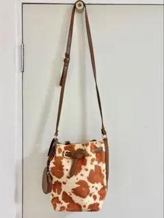 牛柄フェイクファーショルダーバッグ