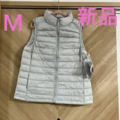 定価４３７８円　ライトダウンベスト　Ｍサイズ　タグ付き未使用