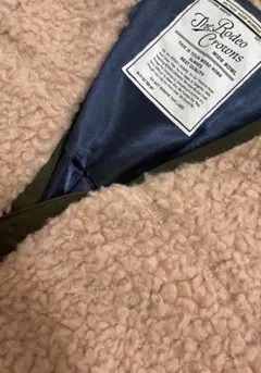 ピンクのボアコート