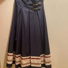 値下げ中！ネイビー プリーツスカート ダブルバックルのサムネイル