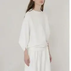 ADORE 2023SS 定価3万　ドライストレッチアシンメトリーニットのサムネイル