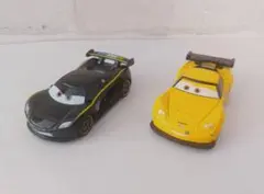 【廃盤】カーズ　トミカ　ルイス・ハミルトン＆ジェフ・ゴルベッド　2台セットのサムネイル
