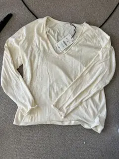ZARA Vネック長袖カットソー アイボリー M