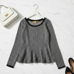 〔セシルマクビー〕千鳥柄トップス ペプラムトップス　フェミニン きれいめコーデ