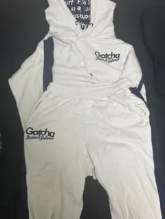 Gotcha パーカーとパンツのセット