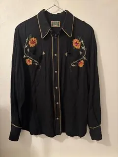 5th St. ブラック長袖シャツ 花柄刺繍