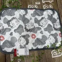 ベティちゃん枕パット　枕カバー　Betty Boop ベティブープ　冷感接触牛柄
