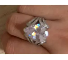 Item thumbnail for item d13f1727-22f9-4fe0-b64a-c085b00e6ace