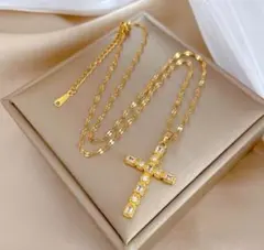 クロス ジルコニアダイヤ ゴールド ネックレス サージカルステンレス 大人気✨