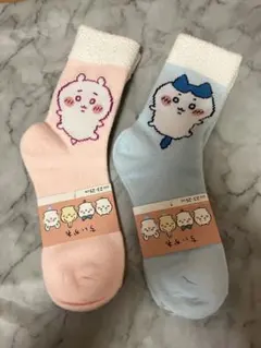 新品、タグ付　ちいかわ　ハチワレ　なめらかクルー丈ソックス　23〜25cm 2足