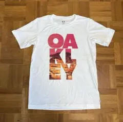 新品、未使用【OAKLEY 】ホワイト Tシャツ パフォーマンスフィット
