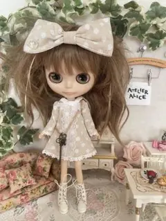 プチブライスサイズ リバティワンピースとエプロン - メルカリ