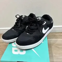 NIKE SB ALLEYOOP ブラック ホワイト スニーカー　22.5cmのサムネイル