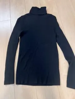 ブラック メリノリブタートルネック　セーター　UNIQLO