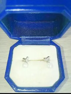 【K14WG】揺れる プチ パールピアス